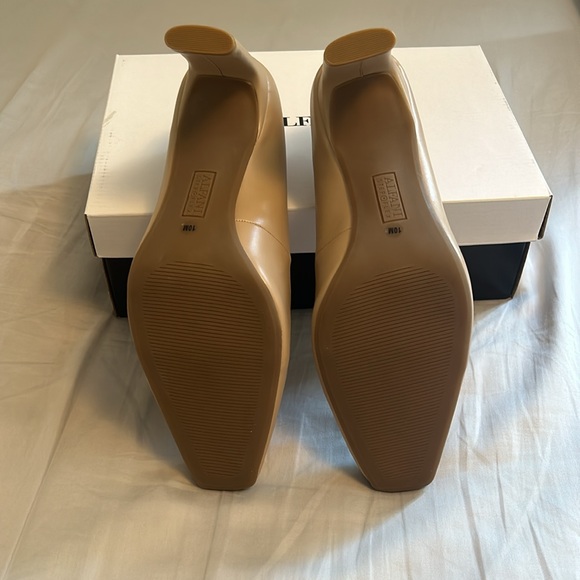 Alfani Tarah pumps 10M - Picture 3 of 5
